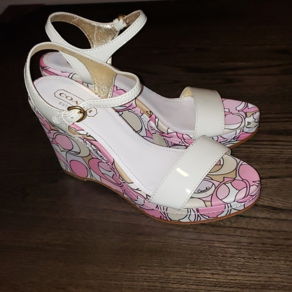 New Coach Klara Platform Wedge Peeptoe Pump Heel 8 - Picture 1 of 10
